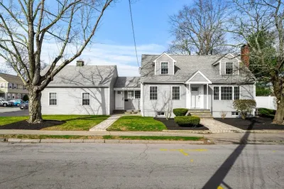 49 Grove Cir 1