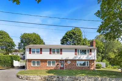 44 Blueridge Ave