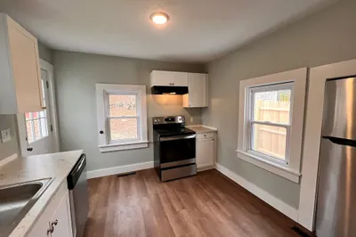 400 Court St #1 1