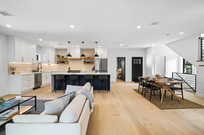 85 Oxford St #2