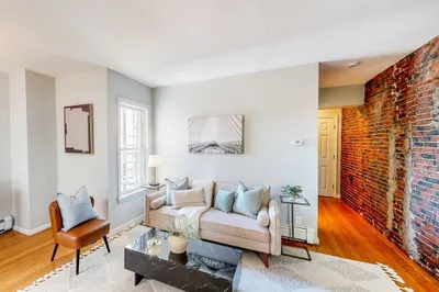 29 Eden St #3