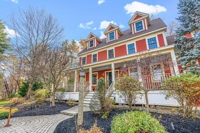 140 Forest St 1