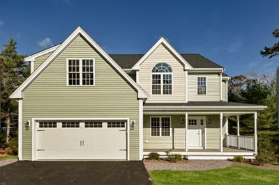 81 Elbow Pond Ln