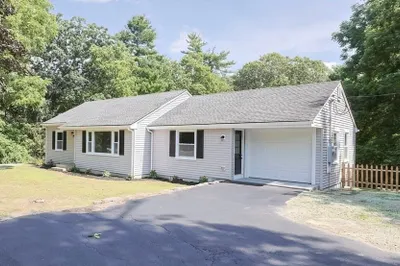 38 E Main St