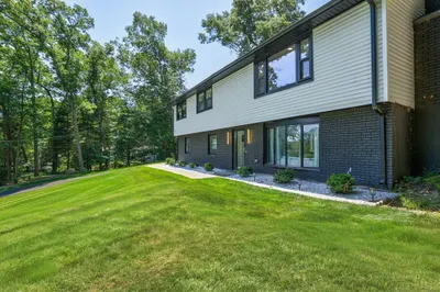 17 Institute Rd 1