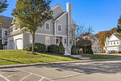 606 Hampton Way #606