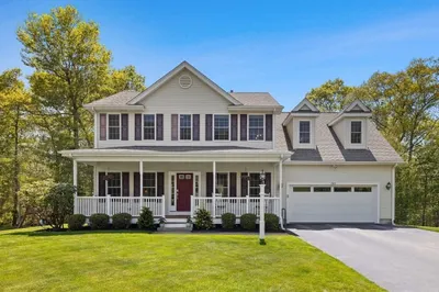 243 Cottrell Rd 1