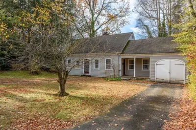 88 Farview Way 1