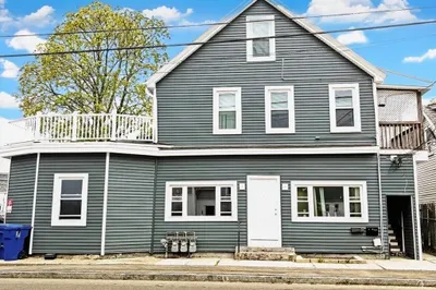 579 Bay St #2 1