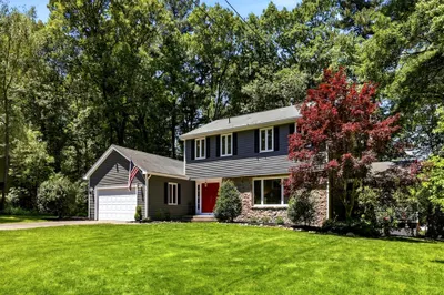25 Revolutionary Rd 1
