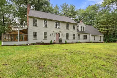 20 Shadow Oak Drive 1