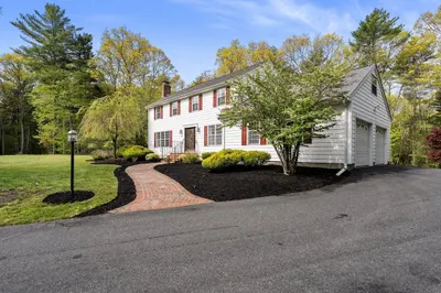 150 Sherwood Ln 1