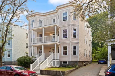 50 Armandine St