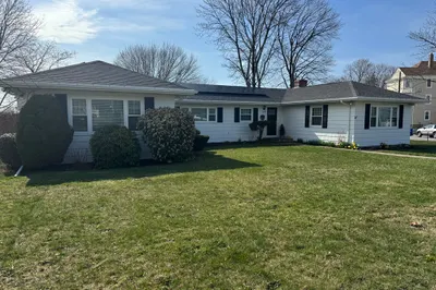 649 Stafford Rd 1