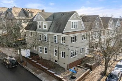 29 Packard Ave
