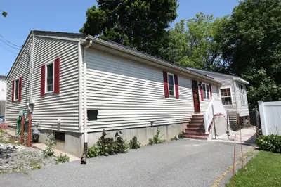 24 Leo Street 1