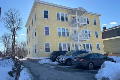 26 Catharine St #4