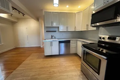76 Everett St #2