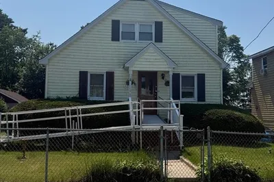 42 Alder Rd 1