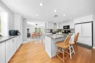 30 College Pond Rd 1