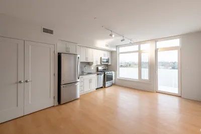 77 New St #405
