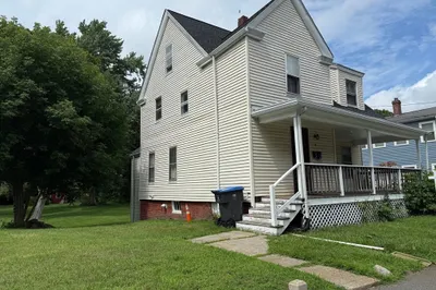 16 Harvard St