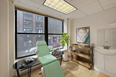 40 Harrison Ave #2B