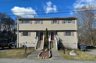 30-32 Brown Ct