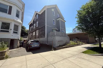 908 Plymouth Ave #3 1