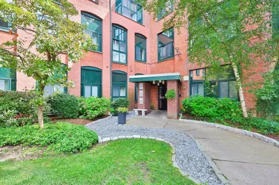 150 Rumford Ave #414 1