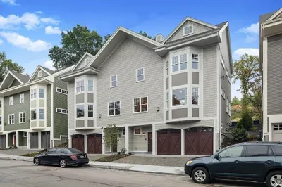 130 Newton St #130