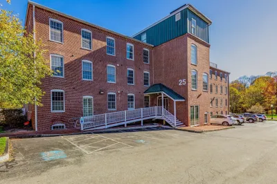 25 Cedar St #3 1