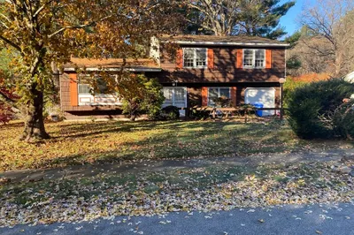 54 Westfield Dr