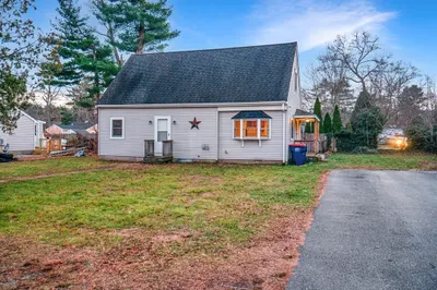 38 Cedar Dr