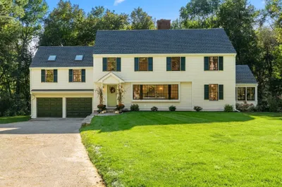 95 Sylvan Ln 1