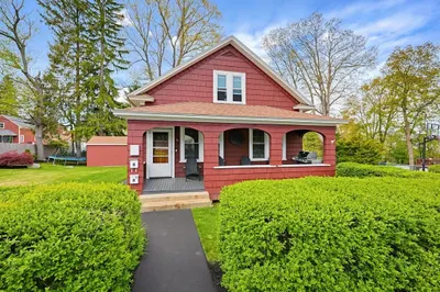 8 Elton St