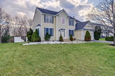 15 Seaver Farm Ln 1