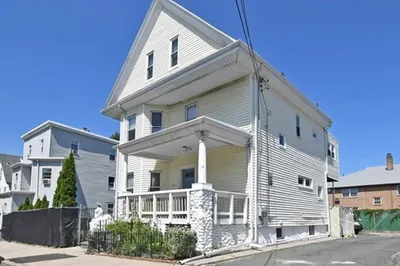 18 Grover St
