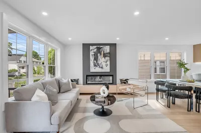 17 Webster St #1