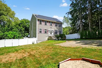175 Old Fall River Rd 1
