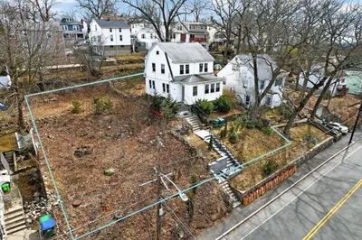 25 Elm Street