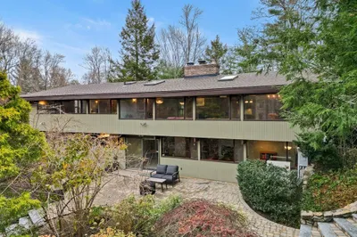 76 Hillside Rd
