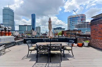 345 Commonwealth Ave #8