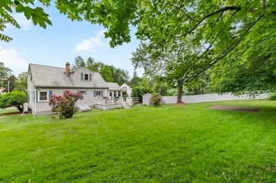 110 Kearney Dr 1