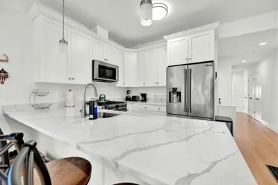 254 Spencer Ave #5 1