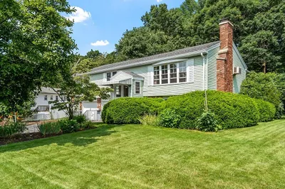 20 Pinecroft Ave.