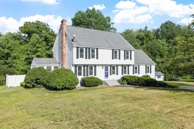 19 Villanova Dr 1