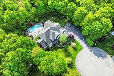 30 James Massey Lane