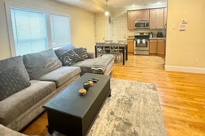 389 W Broadway #6