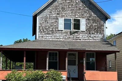 23 Holbrook Rd